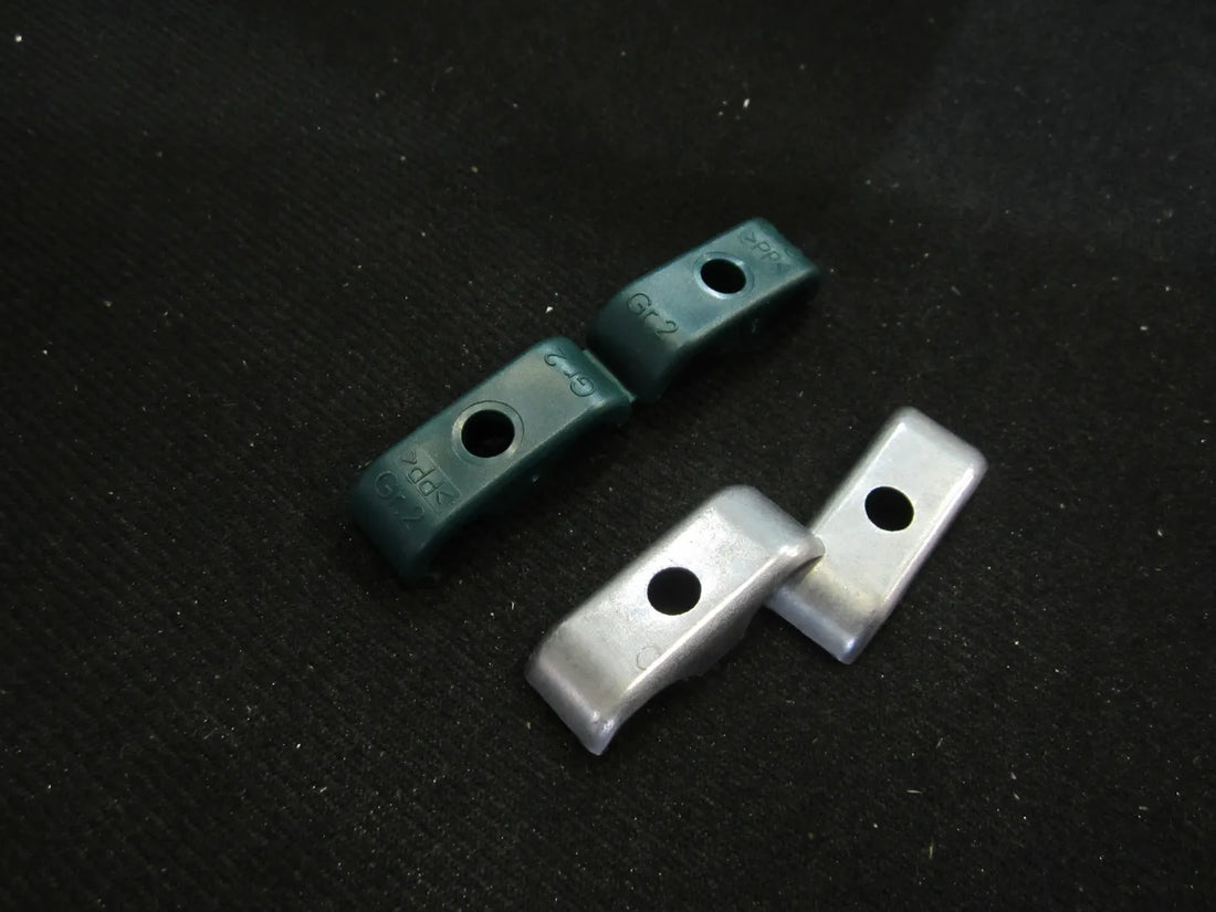 CLAMP, 3/8 TWIN HOSE