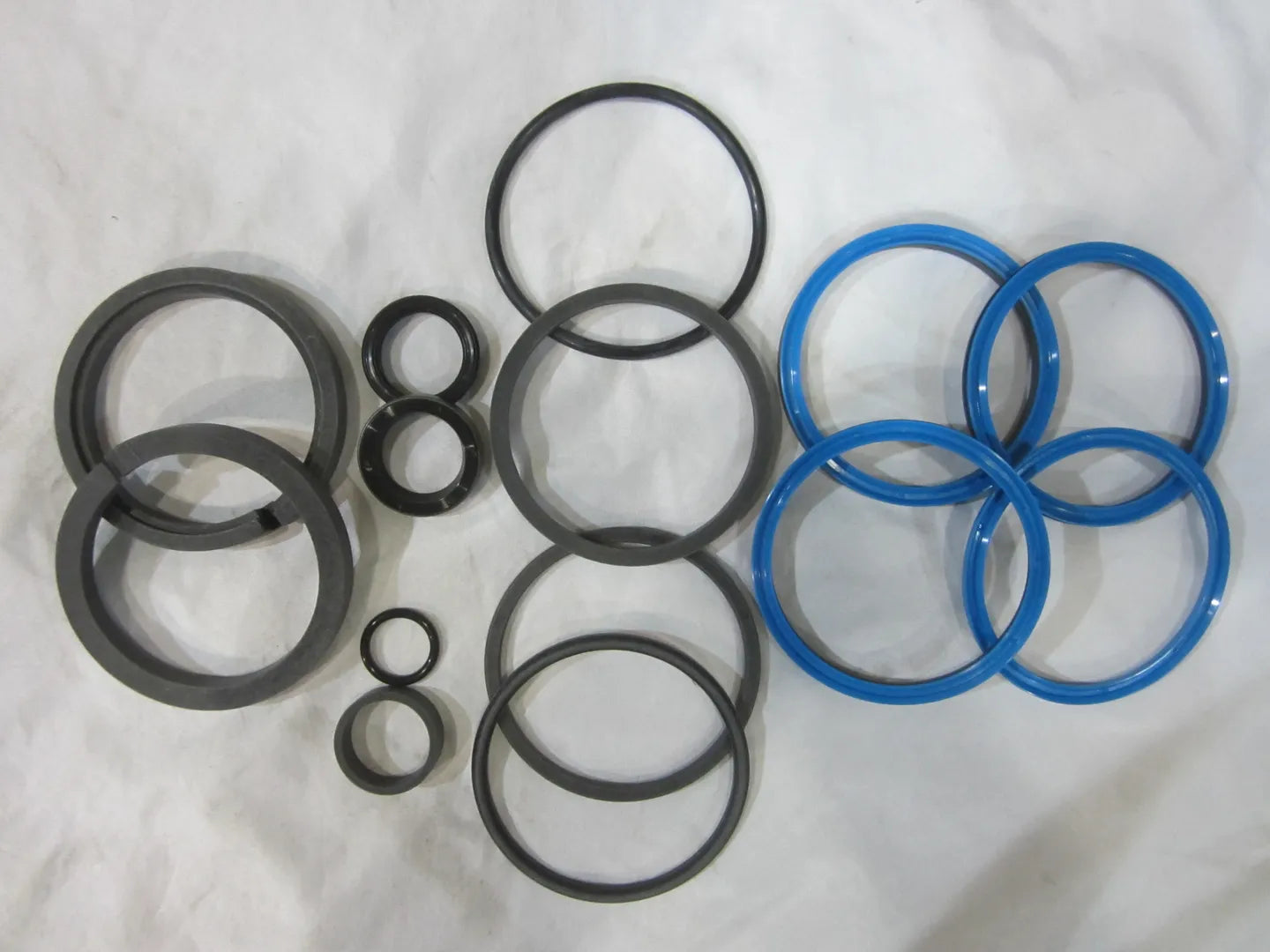 KIT,  SEAL LOCKOUT CYL 60H