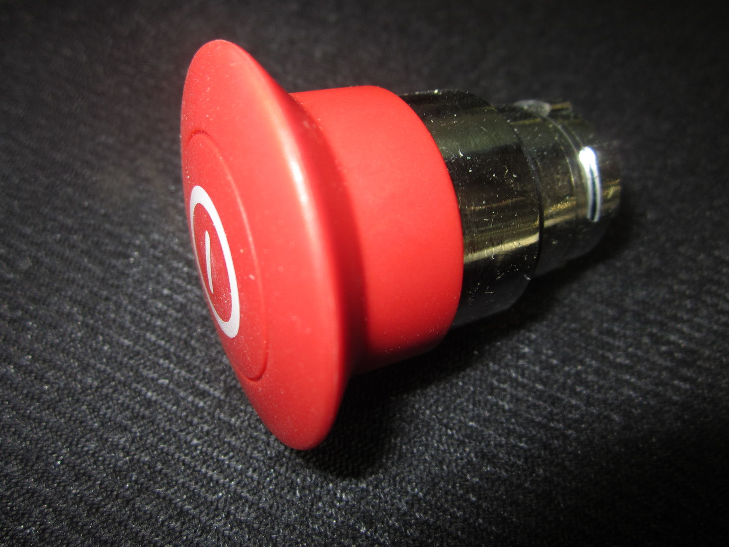 SWITCH, MUSHROOM RED